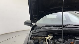 Used 2014 Honda City [2014-2017] VX Diesel Diesel Manual engine ENGINE RIGHT SIDE HINGE & APRON VIEW