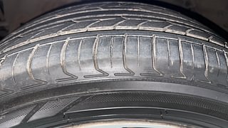 Used 2017 Toyota Innova Crysta [2016-2020] 2.8 ZX AT 7 STR Diesel Automatic tyres LEFT FRONT TYRE TREAD VIEW