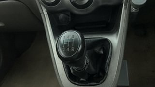 Used 2012 Hyundai i10 magna 1.1 Petrol Manual interior GEAR  KNOB VIEW