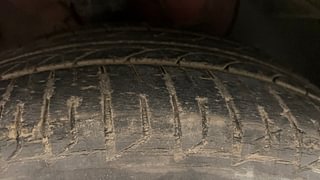 Used 2015 Hyundai Elite i20 [2014-2018] Asta 1.2 Petrol Manual tyres RIGHT FRONT TYRE TREAD VIEW