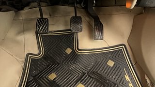 Used 2015 Maruti Suzuki Ciaz [2014-2017] ZDi+ Diesel Manual interior PEDALS VIEW