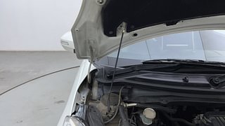 Used 2016 Maruti Suzuki Swift [2011-2017] ZXi Petrol Manual engine ENGINE RIGHT SIDE HINGE & APRON VIEW