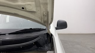 Used 2014 Renault Pulse [2012-2018] RxL Petrol Petrol Manual engine ENGINE LEFT SIDE HINGE & APRON VIEW