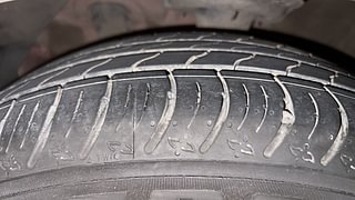 Used 2017 Hyundai Verna [2017-2020] 1.6 VTVT SX Petrol Manual tyres LEFT FRONT TYRE TREAD VIEW