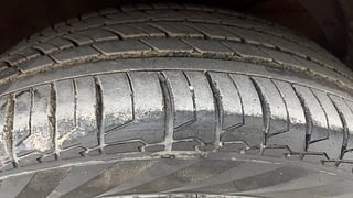 Used 2015 Maruti Suzuki Baleno [2015-2019] Alpha Diesel Diesel Manual tyres RIGHT FRONT TYRE TREAD VIEW