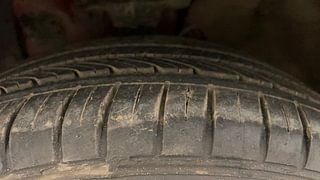 Used 2015 Hyundai Elite i20 [2014-2018] Asta 1.2 Petrol Manual tyres LEFT FRONT TYRE TREAD VIEW