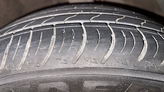 Used 2017 Hyundai Verna [2017-2020] 1.6 VTVT SX Petrol Manual tyres RIGHT FRONT TYRE TREAD VIEW