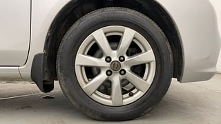 Used 2015 Nissan Sunny [2011-2014] XV Petrol Manual tyres RIGHT FRONT TYRE RIM VIEW