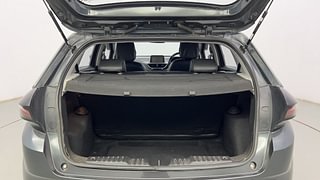 Used 2020 Tata Altroz XZ 1.2 Petrol Manual interior DICKY INSIDE VIEW
