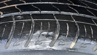 Used 2020 Tata Altroz XZ 1.2 Petrol Manual tyres LEFT FRONT TYRE TREAD VIEW