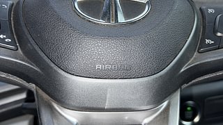 Used 2020 Tata Altroz XZ 1.2 Petrol Manual top_features Airbags