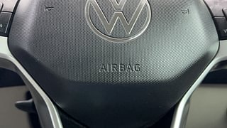 Used 2023 Volkswagen Virtus Highline 1.0 TSI MT Petrol Manual top_features Airbags