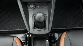Used 2020 Ford Figo Aspire [2019-2021] Titanium 1.2 Ti-VCT Petrol Manual interior GEAR  KNOB VIEW