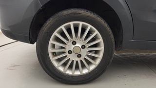 Used 2015 Tata Zest [2014-2019] XT Petrol Petrol Manual tyres RIGHT REAR TYRE RIM VIEW