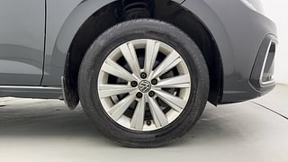 Used 2023 Volkswagen Virtus Highline 1.0 TSI MT Petrol Manual tyres RIGHT FRONT TYRE RIM VIEW