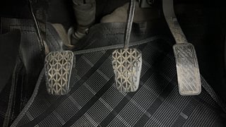Used 2020 Ford Figo Aspire [2019-2021] Titanium 1.2 Ti-VCT Petrol Manual interior PEDALS VIEW