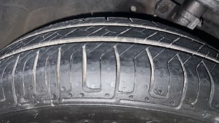 Used 2013 Maruti Suzuki Swift Dzire VXI Petrol Manual tyres RIGHT FRONT TYRE TREAD VIEW