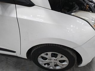 Used 2014 Hyundai Grand i10 [2013-2017] Sportz AT 1.2 Kappa VTVT Petrol Automatic dents MINOR SCRATCH