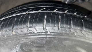 Used 2019 Hyundai Grand i10 [2017-2020] Sportz 1.2 Kappa VTVT CNG (Outside Fitted) Petrol+cng Manual tyres RIGHT FRONT TYRE TREAD VIEW