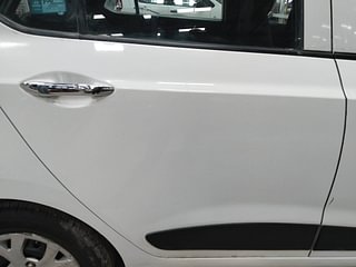 Used 2014 Hyundai Grand i10 [2013-2017] Sportz AT 1.2 Kappa VTVT Petrol Automatic dents MINOR SCRATCH