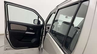 Used 2013 Maruti Suzuki Wagon R 1.0 [2010-2019] VXi Petrol Manual interior LEFT FRONT DOOR OPEN VIEW