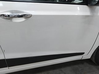 Used 2014 Hyundai Grand i10 [2013-2017] Sportz AT 1.2 Kappa VTVT Petrol Automatic dents MINOR SCRATCH