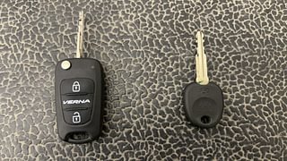 Used 2011 Hyundai i10 [2010-2016] Asta Petrol Petrol Manual extra CAR KEY VIEW