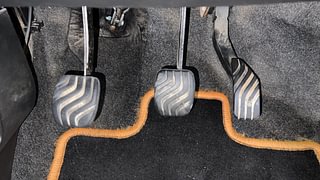 Used 2021 renault Kwid 1.0 RXT Opt Petrol Manual interior PEDALS VIEW