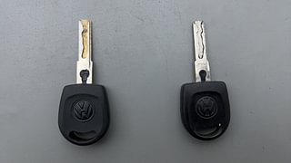Used 2011 Volkswagen Polo [2010-2014] Comfortline 1.2L (P) Petrol Manual extra CAR KEY VIEW