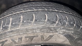 Used 2011 Volkswagen Polo [2010-2014] Comfortline 1.2L (P) Petrol Manual tyres RIGHT FRONT TYRE TREAD VIEW