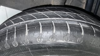 Used 2021 renault Kwid 1.0 RXT Opt Petrol Manual tyres RIGHT REAR TYRE TREAD VIEW