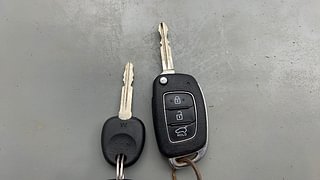 Used 2019 Hyundai Grand i10 Sportz 1.2 Kappa VTVT Petrol Manual extra CAR KEY VIEW