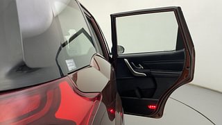 Used 2018 Mahindra XUV500 [2018-2021] W11 AT Diesel Automatic interior RIGHT REAR DOOR OPEN VIEW