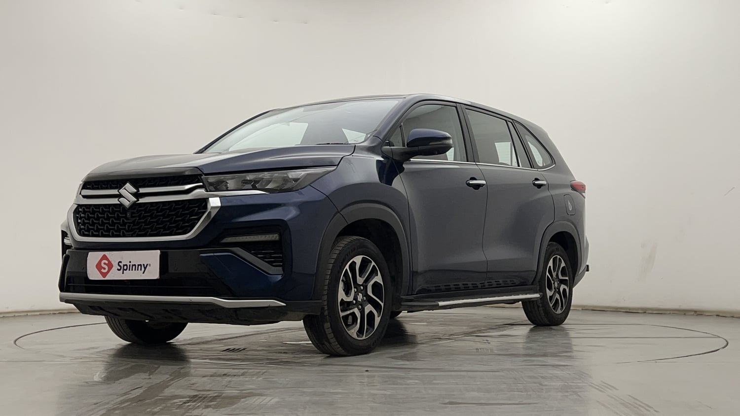 New Maruti Suzuki Invicto exterior LEFT FRONT CORNER VIEW