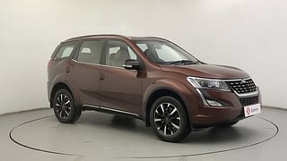Used 2018 Mahindra XUV500 [2018-2021] W11 AT Diesel Automatic exterior RIGHT FRONT CORNER VIEW
