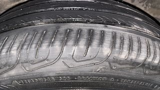 Used 2014 Honda City [2014-2017] VX CVT Petrol Automatic tyres LEFT REAR TYRE TREAD VIEW