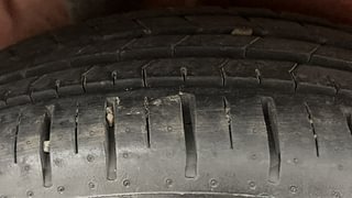 Used 2018 Maruti Suzuki Ignis [2017-2020] Delta MT Petrol Petrol Manual tyres RIGHT REAR TYRE TREAD VIEW