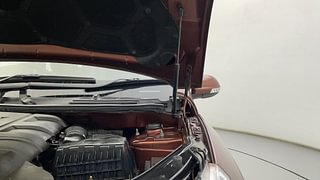 Used 2018 Mahindra XUV500 [2018-2021] W11 AT Diesel Automatic engine ENGINE LEFT SIDE HINGE & APRON VIEW