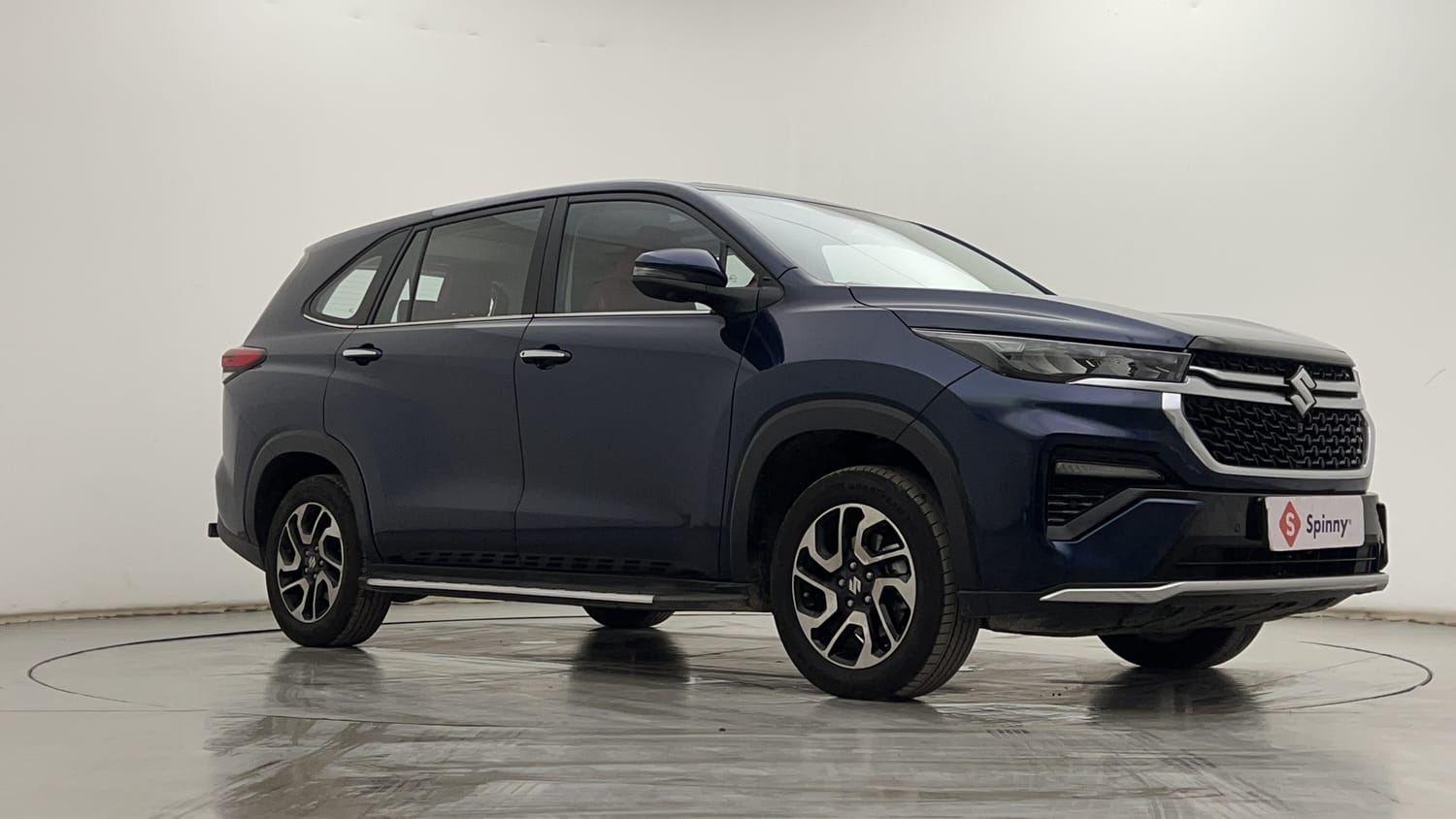 New Maruti Suzuki Invicto exterior RIGHT FRONT CORNER VIEW