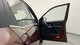 Used 2018 Mahindra XUV500 [2018-2021] W11 AT Diesel Automatic interior RIGHT FRONT DOOR OPEN VIEW