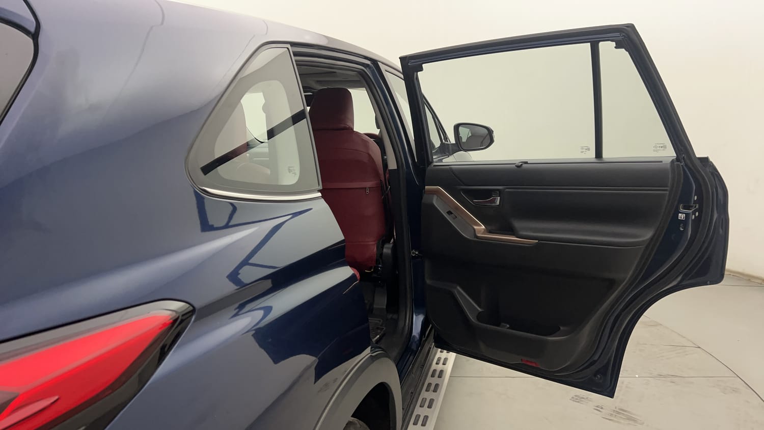 New Maruti Suzuki Invicto interior RIGHT REAR DOOR OPEN VIEW