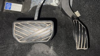 Used 2021 Maruti Suzuki Vitara Brezza [2020-2022] ZXI Plus AT Petrol Automatic interior PEDALS VIEW