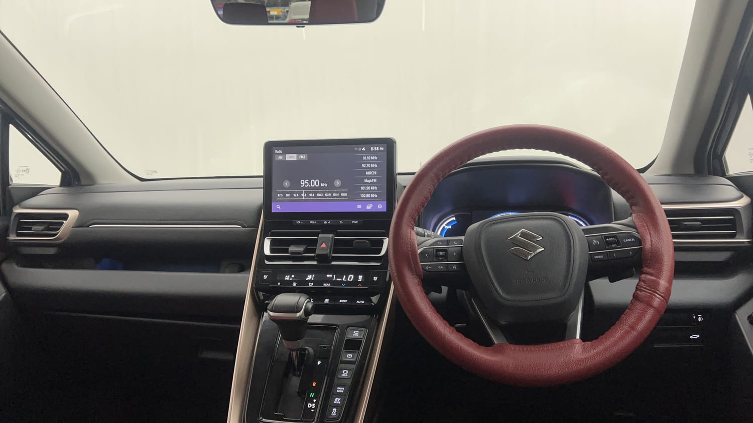 New Maruti Suzuki Invicto interior DASHBOARD VIEW