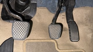 Used 2014 Honda City [2014-2017] V Petrol Manual interior PEDALS VIEW