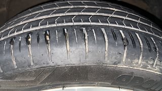 Used 2021 Toyota Glanza [2019-2022] G Petrol Manual tyres RIGHT FRONT TYRE TREAD VIEW