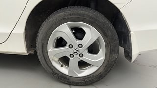 Used 2014 Honda City [2014-2017] V Petrol Manual tyres LEFT REAR TYRE RIM VIEW