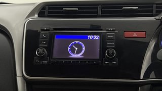 Used 2014 Honda City [2014-2017] V Petrol Manual top_features Integrated (in-dash) music system