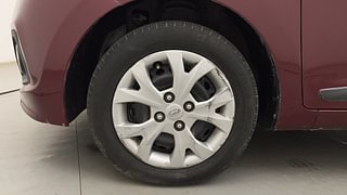 Used 2014 Hyundai Grand i10 [2013-2017] Sportz 1.1 CRDi Diesel Manual tyres LEFT FRONT TYRE RIM VIEW