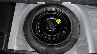 Used 2021 Toyota Glanza [2019-2022] G Petrol Manual tyres SPARE TYRE VIEW