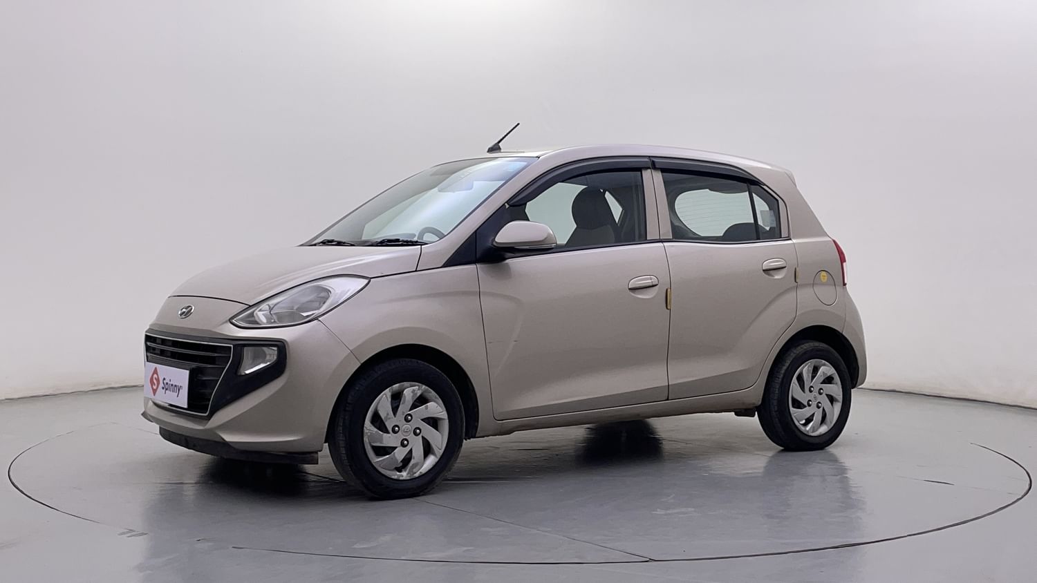 LEFT FRONT CORNER VIEW